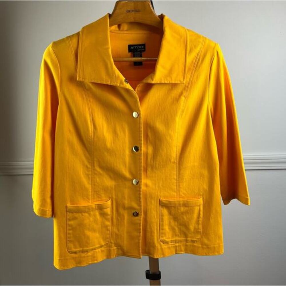 Attyre NY Women's Jacket Size Large Colorful Yellow 3/4 Sleeve collar & Pockets